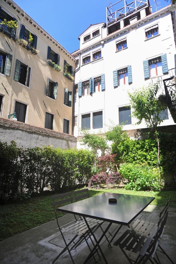 Tra San Marco E Rialto Apartment *